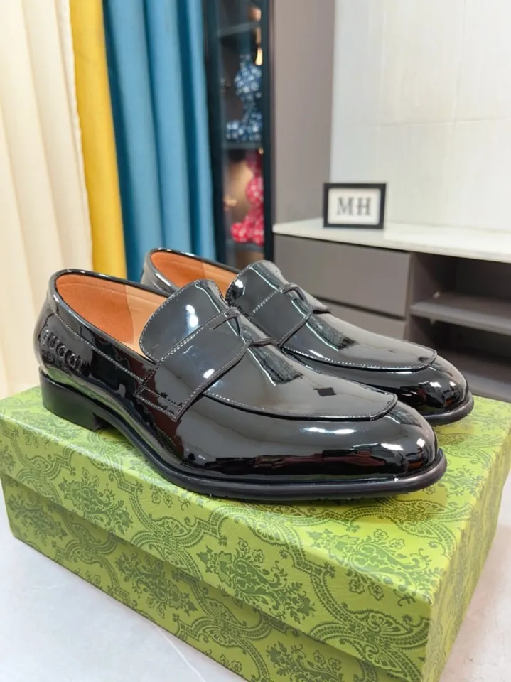 Men's shoes 💰500🌹🌹Niuli [GUCCI Gucci] A new style of formal men's leather shoes is coming~ The original quality upper is made of patent leather imported from Italy, the leather is soft and delicate, comfortable and soft first-layer cowhide lining, rubber wear-resistant outsole, the shoe shape is dignified and domineering, and the luxury charm cannot be concealed! The natural and free nouveau riche leads the trend. Code number: 38-44